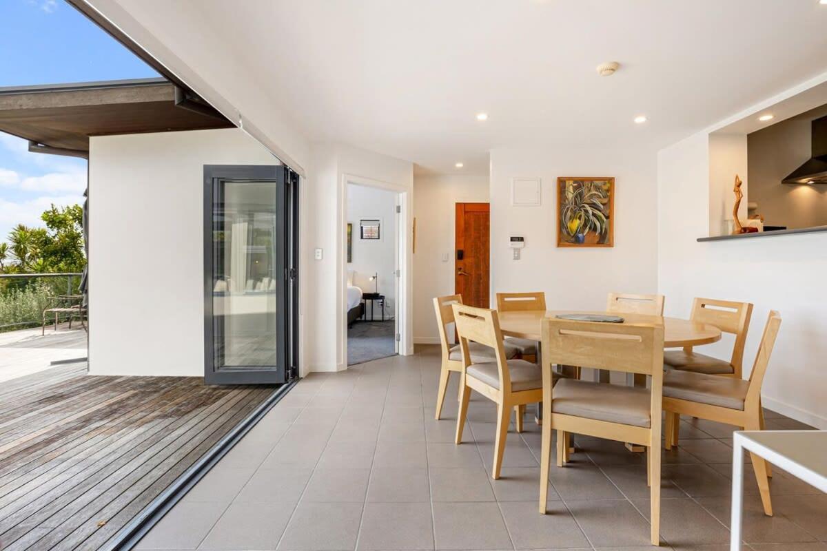 Stylish And Serene Living In Kohimarama Auckland Exterior photo