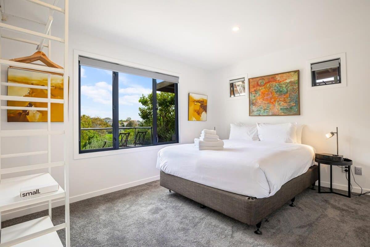 Stylish And Serene Living In Kohimarama Auckland Exterior photo