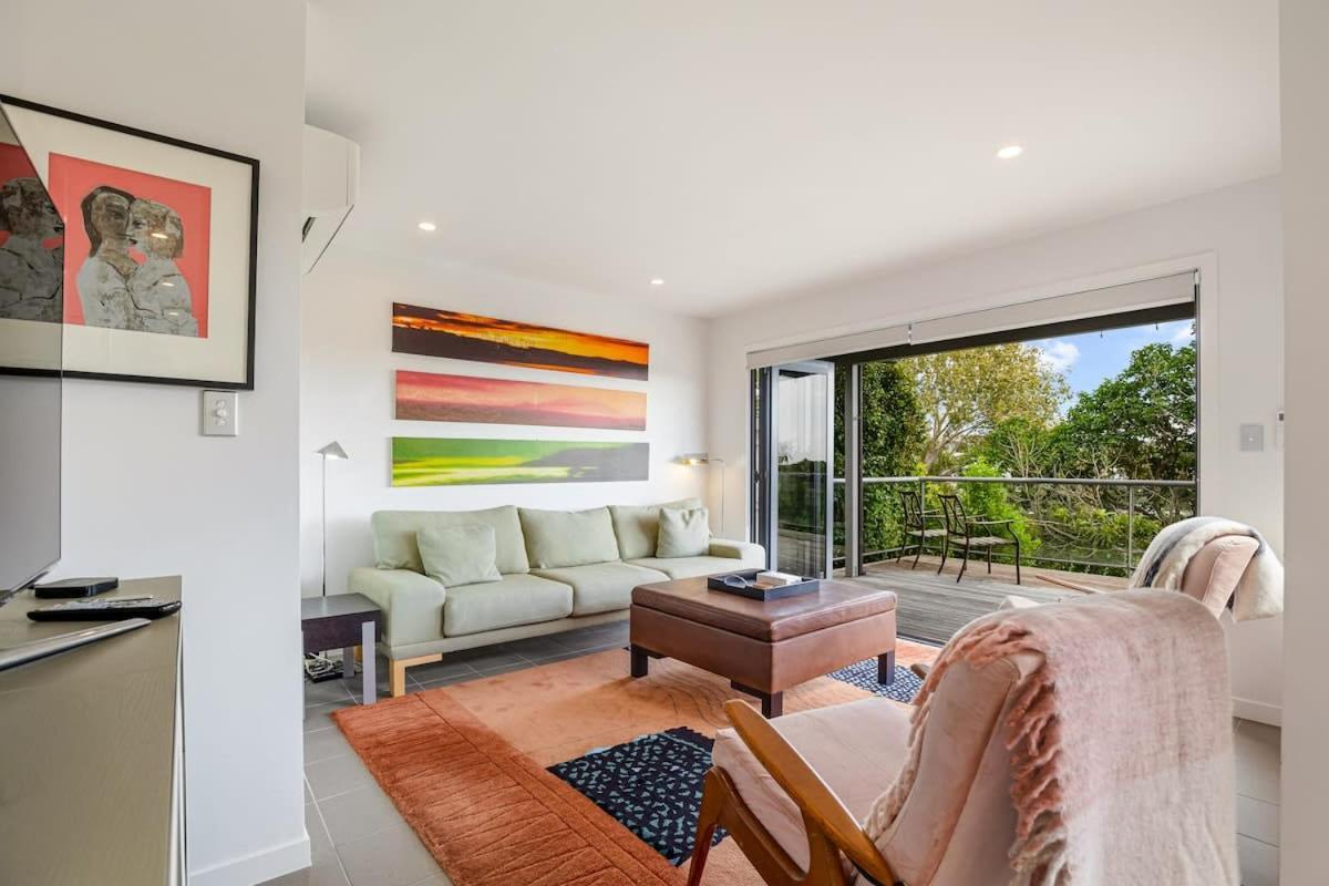 Stylish And Serene Living In Kohimarama Auckland Exterior photo