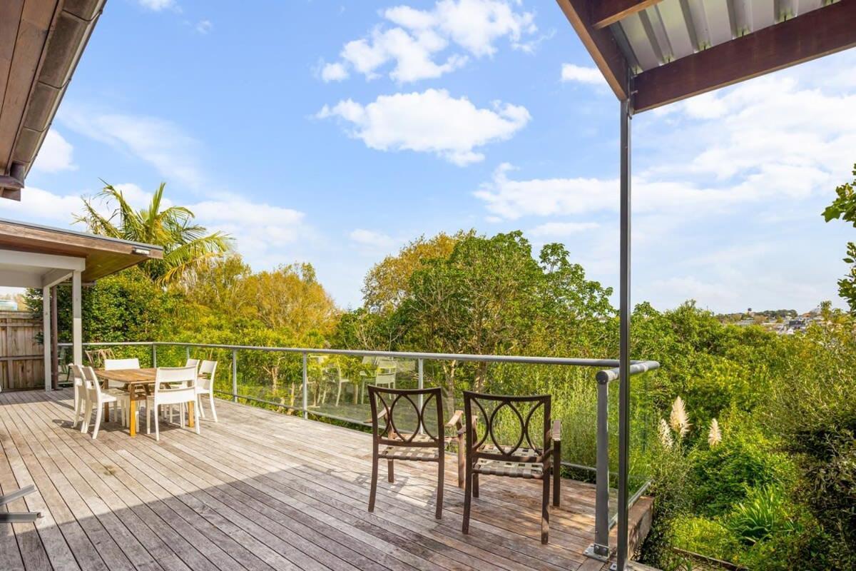 Stylish And Serene Living In Kohimarama Auckland Exterior photo